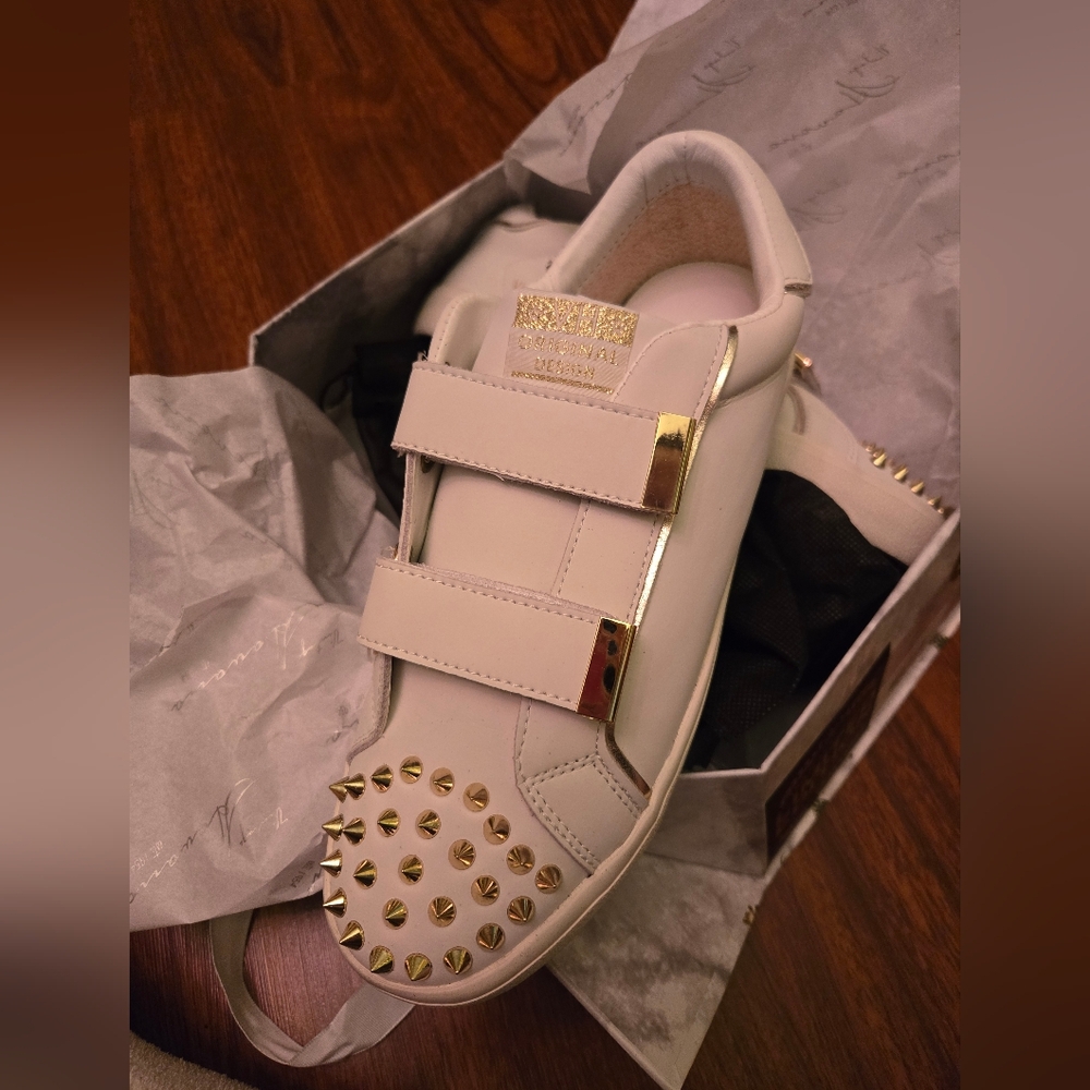 Vintage Havana Limited Edition White Sneakers